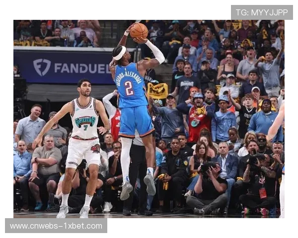 灰熊首节领先26分遭雷霆逆转,莫兰特伤退成转折点 灰熊首节领先26分遭雷霆逆转,莫兰特伤退成转折点